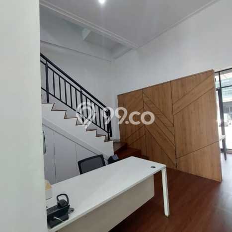 LOKASI STRATEGIS! Ruko Disewakan Kawasan , Luas 162m2m², Kawasan Komersial LOKASI STRATEGIS! Ruko Disewakan Kawasan , Luas 162m2m², Kawasan Komersial