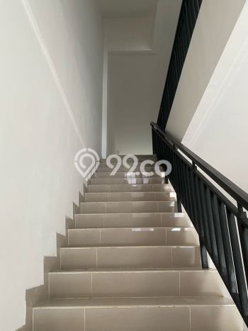 For Rent Ruko di , Luas 202m2m², Area Komersial For Rent Ruko di , Luas 202m2m², Area Komersial