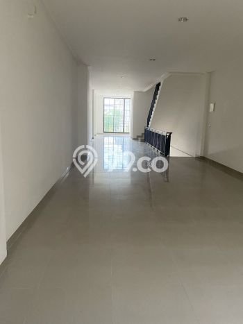 For Rent Ruko di , Luas 202m2m², Area Komersial For Rent Ruko di , Luas 202m2m², Area Komersial