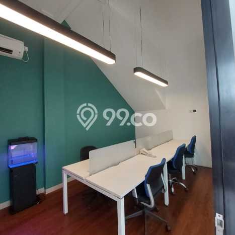 LOKASI STRATEGIS! Ruko Disewakan Kawasan , Luas 162m2m², Kawasan Komersial LOKASI STRATEGIS! Ruko Disewakan Kawasan , Luas 162m2m², Kawasan Komersial