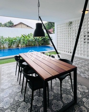 For Sale! Premium House LT 350m2 Desain Modern di Cipete For Sale! Premium House LT 350m2 Desain Modern di Cipete
