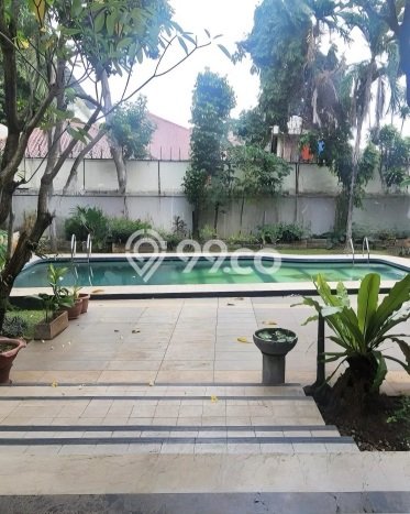 Sewa Rumah Harga Terjangkau di Kemang Jakarta Selatan dengan 5 KT Sewa Rumah Harga Terjangkau di Kemang Jakarta Selatan dengan 5 KT