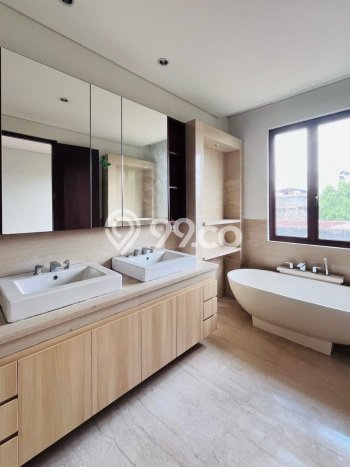 Siap Huni Rumah Mewah 5 Kamar di Cilandak Dekat ke Mana Saja Siap Huni Rumah Mewah 5 Kamar di Cilandak Dekat ke Mana Saja