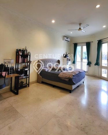 Rumah Disewakan Jakarta Selatan LT 500m2 LB 600m2 Area Ampera Rumah Disewakan Jakarta Selatan LT 500m2 LB 600m2 Area Ampera