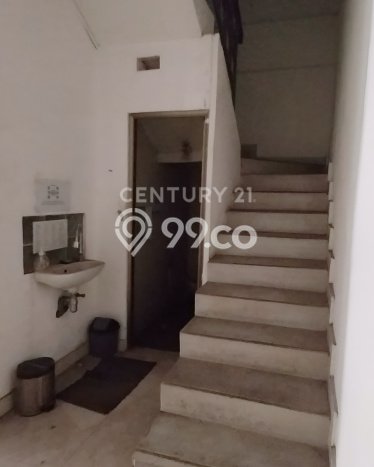 Area Ramai! Ruko Dijual di Ciputat untuk Bisnis Luas Bangunan 270m2 Area Ramai! Ruko Dijual di Ciputat untuk Bisnis Luas Bangunan 270m2