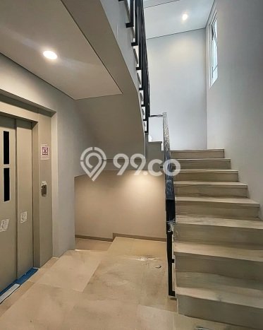 Rumah Elit LB 378m2 Siap Huni Desain Elegan di Lebak Bulus, Jakarta Selatan Rumah Elit LB 378m2 Siap Huni Desain Elegan di Lebak Bulus, Jakarta Selatan