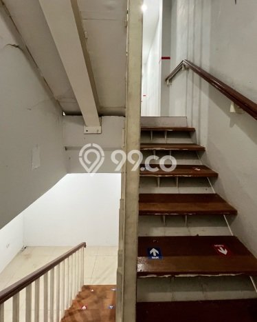 Ruko untuk Disewa di Pusat Jakarta Selatan Luas Bangunan 480m2 Ruko untuk Disewa di Pusat Jakarta Selatan Luas Bangunan 480m2