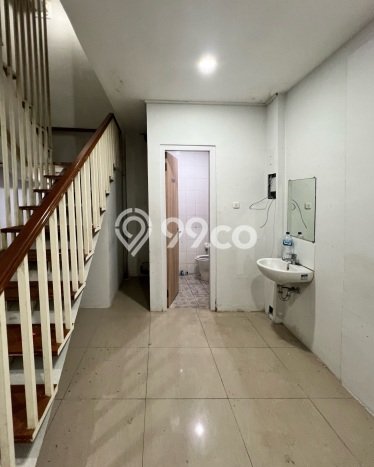 Ruko untuk Disewa di Pusat Jakarta Selatan Luas Bangunan 480m2 Ruko untuk Disewa di Pusat Jakarta Selatan Luas Bangunan 480m2