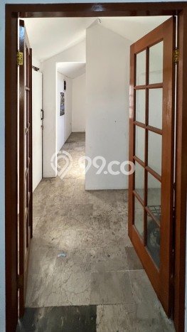 Ready to Use! Luxury House LT 160m2 Desain Elegan di Pondok Indah Ready to Use! Luxury House LT 160m2 Desain Elegan di Pondok Indah