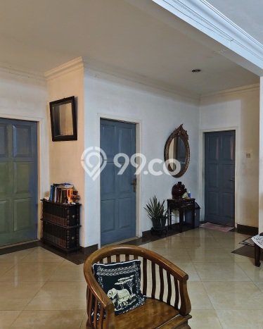 Siap Huni Rumah Mewah 4 Kamar di Kebon Jeruk Dekat ke Mana Saja Siap Huni Rumah Mewah 4 Kamar di Kebon Jeruk Dekat ke Mana Saja