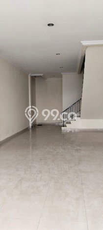 Ruko Dijual di Jakarta Barat LT 120m2 & LB 400m2 Lokasi Terbaik! Ruko Dijual di Jakarta Barat LT 120m2 & LB 400m2 Lokasi Terbaik!