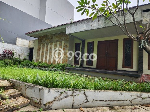 Hunian Elit LB 300m2 Siap Huni Desain Elegan di Pondok Indah, Jakarta Selatan Hunian Elit LB 300m2 Siap Huni Desain Elegan di Pondok Indah, Jakarta Selatan