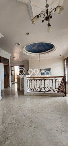 Dijual Rumah Mewah Elegan Dengan View Cantik di Puri Indah, Jakarta Barat Dijual Rumah Mewah Elegan Dengan View Cantik di Puri Indah, Jakarta Barat