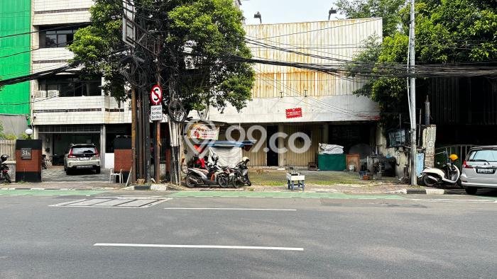 Komersial Dijual di Gambir LT 525m2, LB 446m2 untuk Investasi Komersial Dijual di Gambir LT 525m2, LB 446m2 untuk Investasi