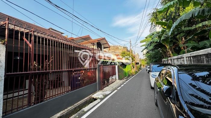 Rumah Modern Minimalis 7 KT Bisa Langsung Pindah di Jatinegara Rumah Modern Minimalis 7 KT Bisa Langsung Pindah di Jatinegara