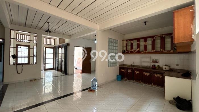 Siap Huni Rumah Mewah 5 Kamar di Tebet Dekat ke Mana Pun Siap Huni Rumah Mewah 5 Kamar di Tebet Dekat ke Mana Pun