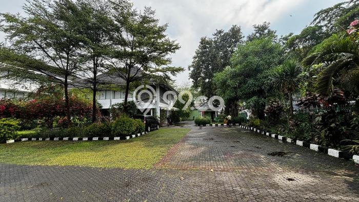 Kantor Dijual di Matraman Jakarta Timur dengan Luas Bangunan 3086m2 Kantor Dijual di Matraman Jakarta Timur dengan Luas Bangunan 3086m2