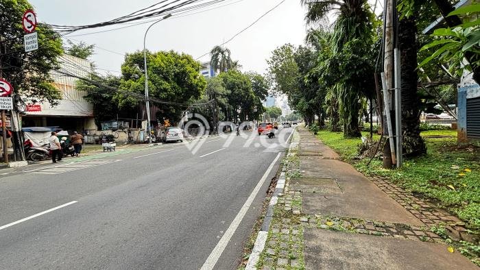 Komersial Dijual di Gambir LT 525m2, LB 446m2 untuk Investasi Komersial Dijual di Gambir LT 525m2, LB 446m2 untuk Investasi