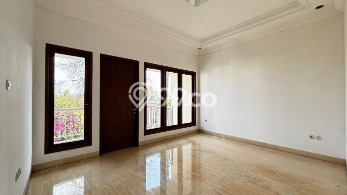 Rumah Mewah LB 335m2 Siap Huni Desain Elegan di Ampera, Jakarta Selatan Rumah Mewah LB 335m2 Siap Huni Desain Elegan di Ampera, Jakarta Selatan