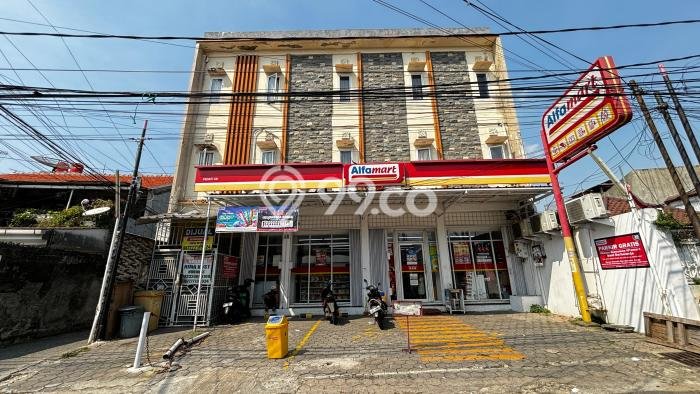 Ruko Dijual di Prime Area Jakarta Timur Luas 450m2 Ruko Dijual di Prime Area Jakarta Timur Luas 450m2