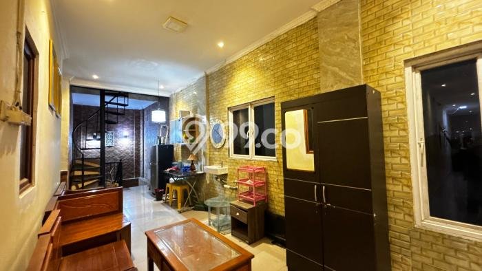 Ruko Dijual di Prime Area Jakarta Timur Luas 450m2 Ruko Dijual di Prime Area Jakarta Timur Luas 450m2