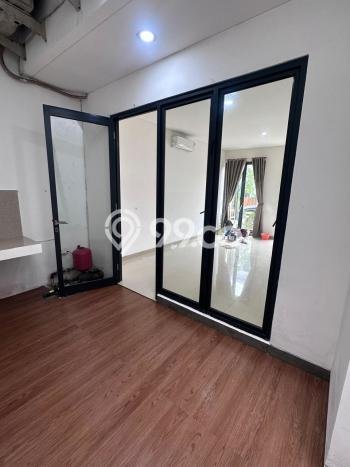 Rumah Modern 3 KT di Bintaro Tangerang Selatan Semi Furnished Rumah Modern 3 KT di Bintaro Tangerang Selatan Semi Furnished