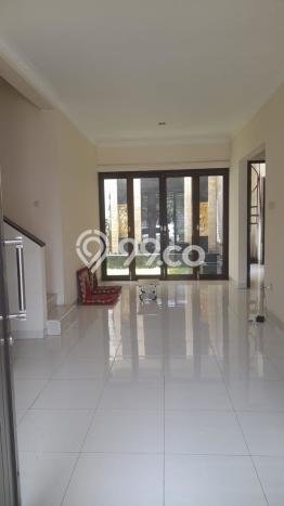 Hunian Eksklusif Siap Huni LT 135m2 di Serpong Utara, Tangerang Selatan Hunian Eksklusif Siap Huni LT 135m2 di Serpong Utara, Tangerang Selatan