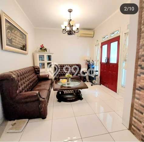 Hunian Mewah LB 141m2 Siap Huni Desain Elegan di Bintaro, Tangerang Selatan Hunian Mewah LB 141m2 Siap Huni Desain Elegan di Bintaro, Tangerang Selatan