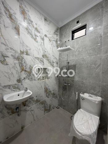 Dijual Rumah 3 Kamar Lokasi Strategis Nyaman dan Strategis di BSD Dijual Rumah 3 Kamar Lokasi Strategis Nyaman dan Strategis di BSD