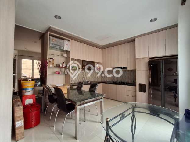 Dijual Rumah 2 Kamar Lokasi Strategis Nyaman dan Strategis di BSD Dijual Rumah 2 Kamar Lokasi Strategis Nyaman dan Strategis di BSD