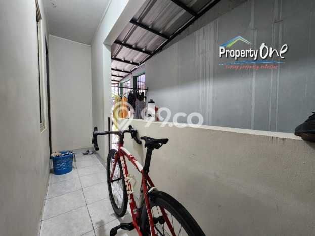 Dijual Rumah 5 Kamar Lokasi Ideal Bagus dan Strategis di Serpong Dijual Rumah 5 Kamar Lokasi Ideal Bagus dan Strategis di Serpong
