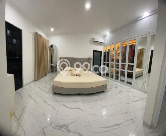 Rumah Mewah Dijual LT 180m2 di BSD, Tangerang Selatan Rumah Mewah Dijual LT 180m2 di BSD, Tangerang Selatan