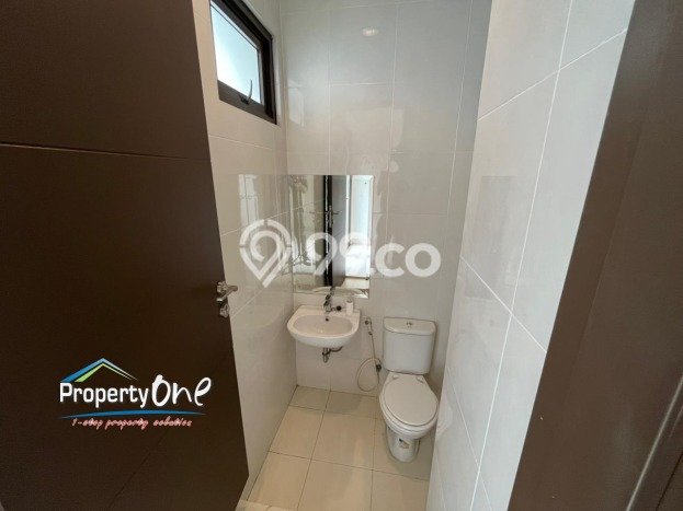 For Sale Rumah 3 Kamar Lokasi Strategis Nyaman dan Strategis di BSD For Sale Rumah 3 Kamar Lokasi Strategis Nyaman dan Strategis di BSD