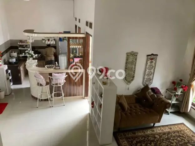 Dijual Cepat Rumah Bagus Siap Huni LB 180m2 di Kramat Jati, Jakarta Timur Dijual Cepat Rumah Bagus Siap Huni LB 180m2 di Kramat Jati, Jakarta Timur