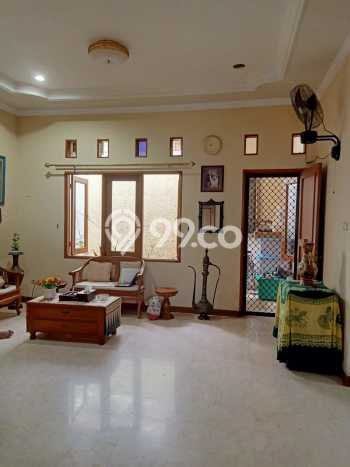 Rumah Elit Modern Siap Huni di Condet Jakarta Timur Rumah Elit Modern Siap Huni di Condet Jakarta Timur