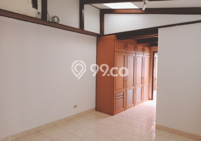 Disewakan Cepat Rumah Kondisi Bagus di Area Tebet, Jakarta Selatan Disewakan Cepat Rumah Kondisi Bagus di Area Tebet, Jakarta Selatan