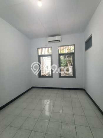 SPECIAL RATE! Rumah di Tebet, 3 KM, Area Asri, Luas 135m² LB 200m² SPECIAL RATE! Rumah di Tebet, 3 KM, Area Asri, Luas 135m² LB 200m²