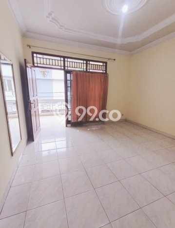 LIMITED UNIT! Rumah di Tebet, 3 KM, Luas 135m² Bangunan 200m² LIMITED UNIT! Rumah di Tebet, 3 KM, Luas 135m² Bangunan 200m²