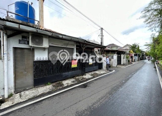 Siap Huni Hunian Elit 4 Kamar di Tebet Dekat ke Mana Pun Siap Huni Hunian Elit 4 Kamar di Tebet Dekat ke Mana Pun