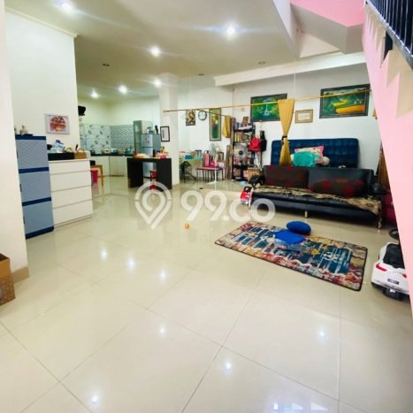 Rumah Mewah LB 220m2 Siap Huni Desain Elegan di Pejaten Timur, Jakarta Selatan Rumah Mewah LB 220m2 Siap Huni Desain Elegan di Pejaten Timur, Jakarta Selatan