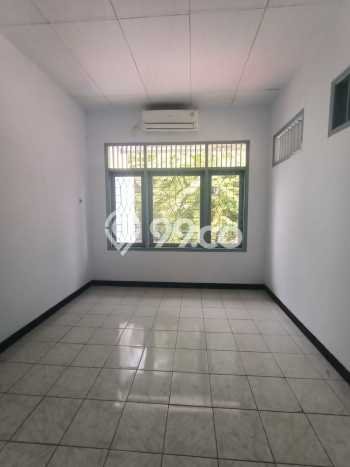 SPECIAL RATE! Rumah di Tebet, 3 KM, Area Asri, Luas 135m² LB 200m² SPECIAL RATE! Rumah di Tebet, 3 KM, Area Asri, Luas 135m² LB 200m²