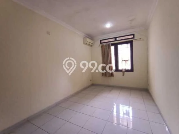 Lokasi strategis! Rumah siap pakai dikontrakkan di Tebet LB 180m2 Lokasi strategis! Rumah siap pakai dikontrakkan di Tebet LB 180m2