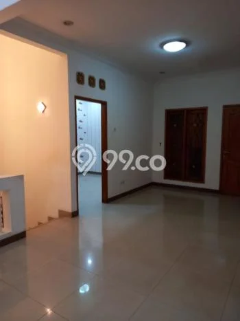 Disewakan Cepat Rumah Kondisi Bagus di Kawasan Tebet, Jakarta Selatan Disewakan Cepat Rumah Kondisi Bagus di Kawasan Tebet, Jakarta Selatan