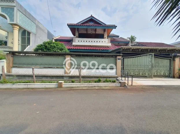 Ready to Use! Premium House LT 428m2 Desain Elegan di Gudang Peluru Ready to Use! Premium House LT 428m2 Desain Elegan di Gudang Peluru