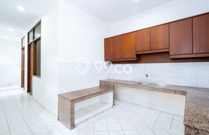 Rumah di Tebet, Dekat Mall, 5 KT Rumah di Tebet, Dekat Mall, 5 KT