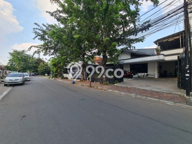 Rumah Elit LB 276m2 Siap Huni Desain Elegan di Cawang, Jakarta Timur Rumah Elit LB 276m2 Siap Huni Desain Elegan di Cawang, Jakarta Timur