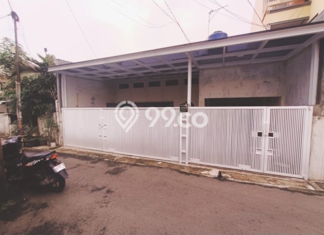 Disewakan Cepat Rumah Kondisi Bagus di Area Tebet, Jakarta Selatan Disewakan Cepat Rumah Kondisi Bagus di Area Tebet, Jakarta Selatan