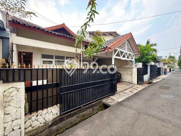 Disewakan Cepat Rumah Kondisi Baik di Area Tebet, Jakarta Selatan Disewakan Cepat Rumah Kondisi Baik di Area Tebet, Jakarta Selatan