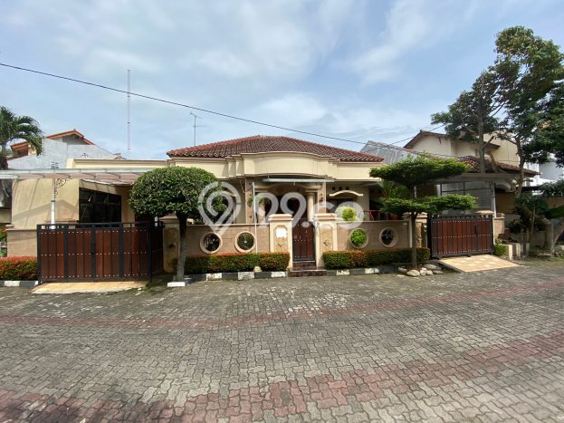 Jual Rumah Favorit Siap Huni LB 180m2 di Tembalang, Semarang Jual Rumah Favorit Siap Huni LB 180m2 di Tembalang, Semarang