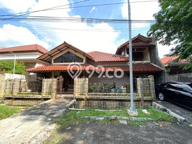 Rumah Luxury Modern Tanpa Renovasi di Brumbungan Semarang Rumah Luxury Modern Tanpa Renovasi di Brumbungan Semarang